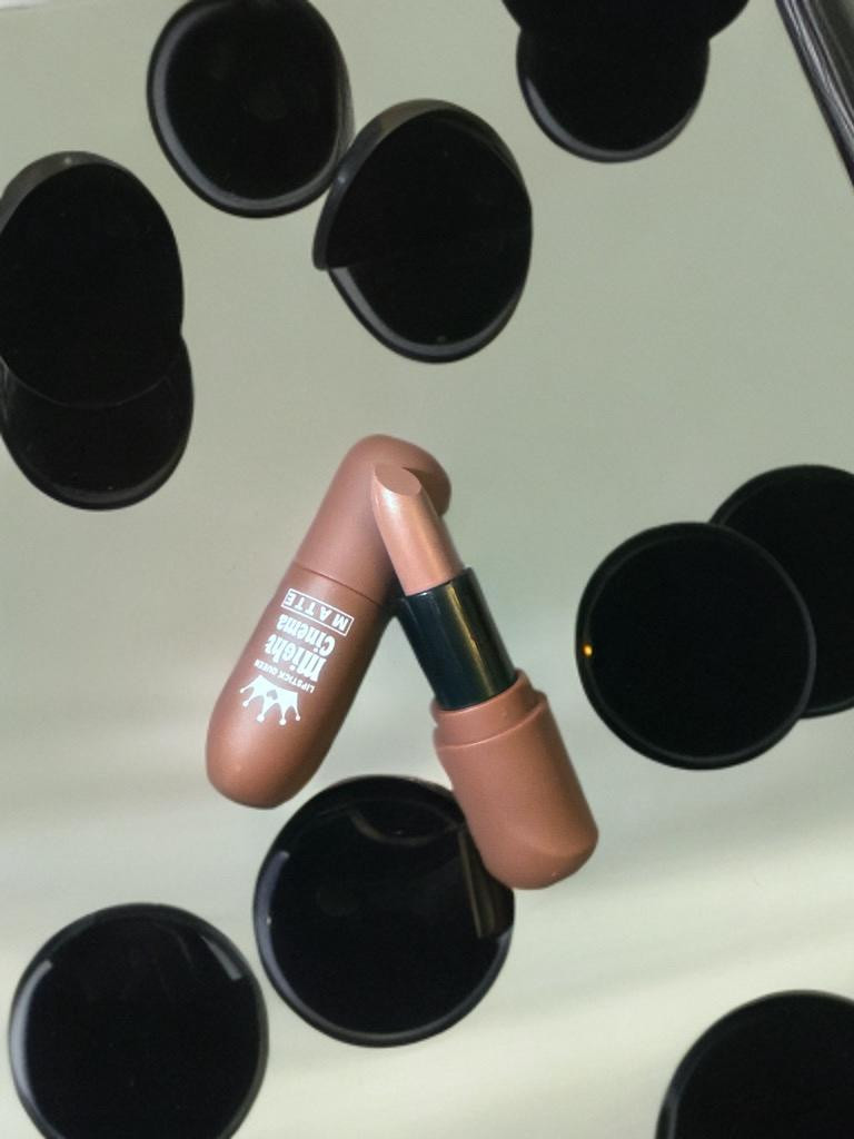 Might cinema lipstick waterproof grade 203